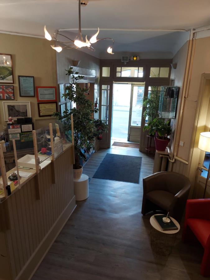 Hotel De La Paix Албер Екстериор снимка