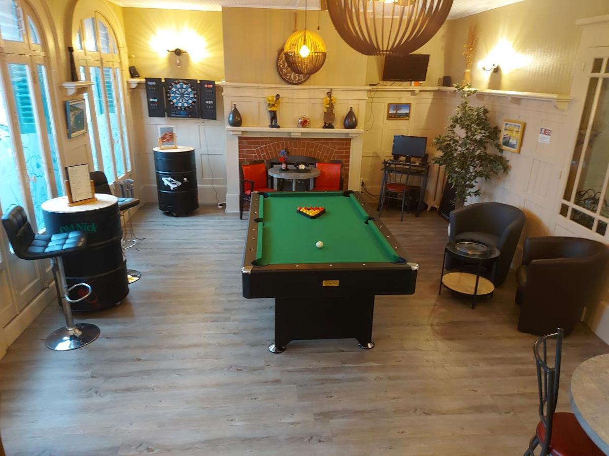 Hotel De La Paix Албер Екстериор снимка
